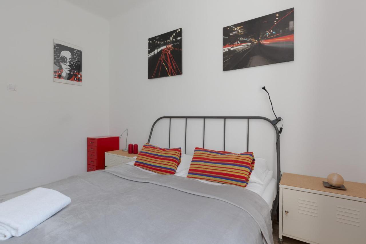 Apartment Bialobrzeska Warsaw By Noclegi Renters Kültér fotó